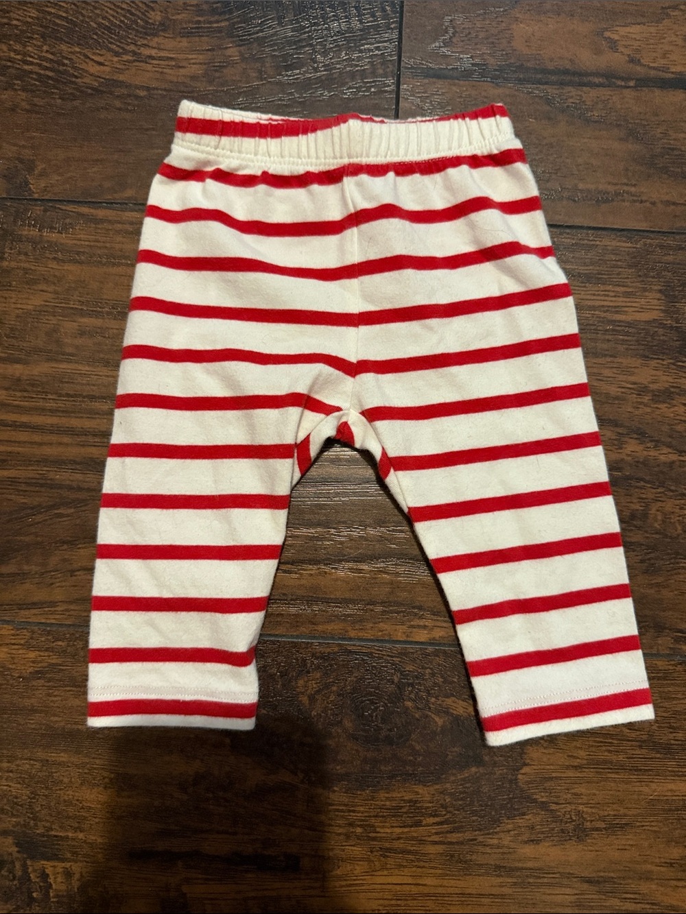 Red and white striped pants leggings